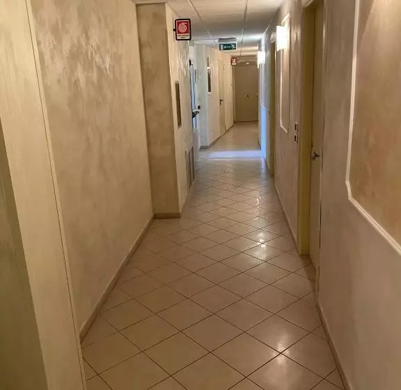 Hotelli Albergo Ristorante Val Vomano
