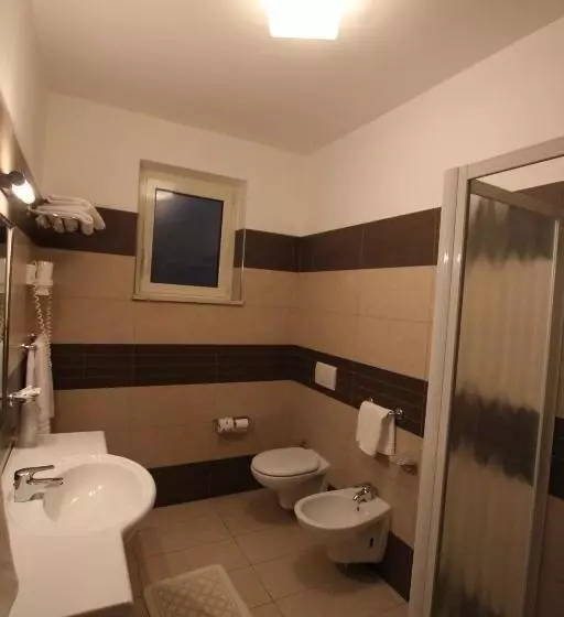 Hotelli Albergo Ristorante Val Vomano