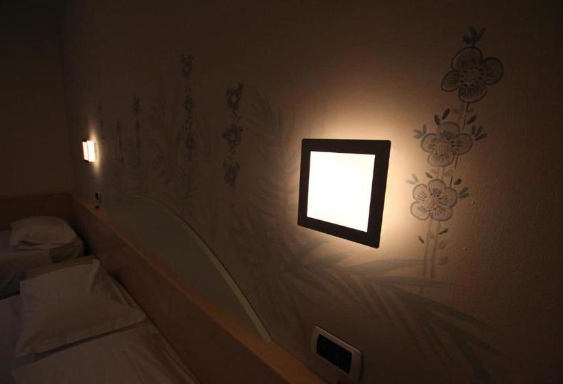 ホテル Albergo Ristorante Val Vomano