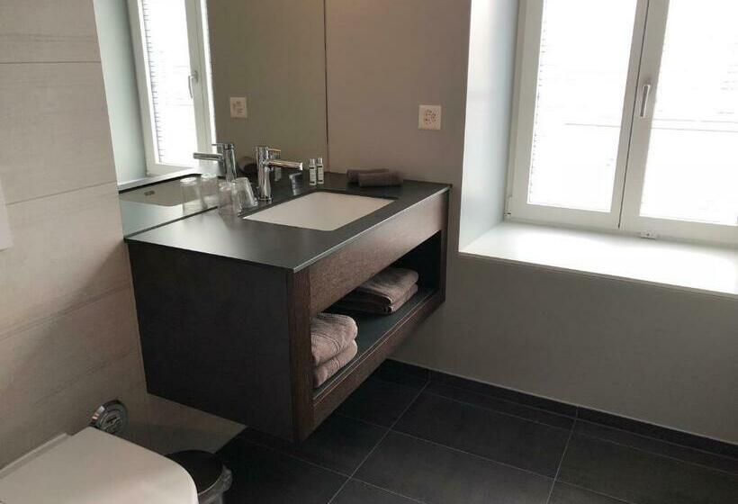 Otel Auberge De La Tour