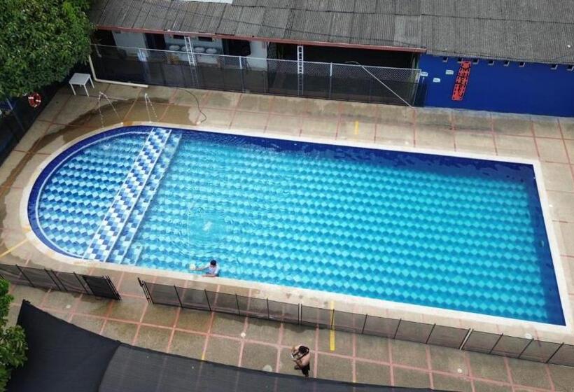 هتل Centro Vacacional Los Pijaos