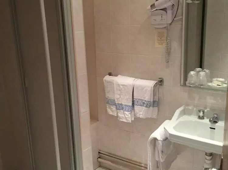 Hotelli Hôtel Des Voyageurs