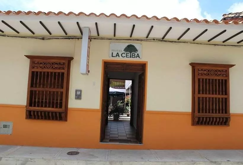 ホテル La Ceiba