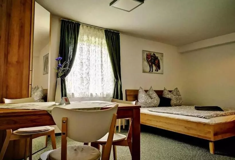 Hotelli Landhaus Kirchberg