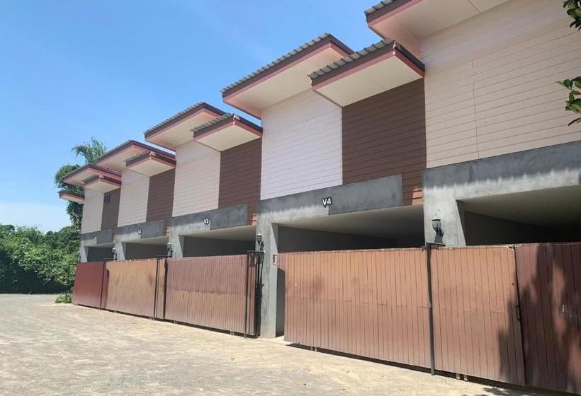 בית מלון כפרי Merry Resort Photaram