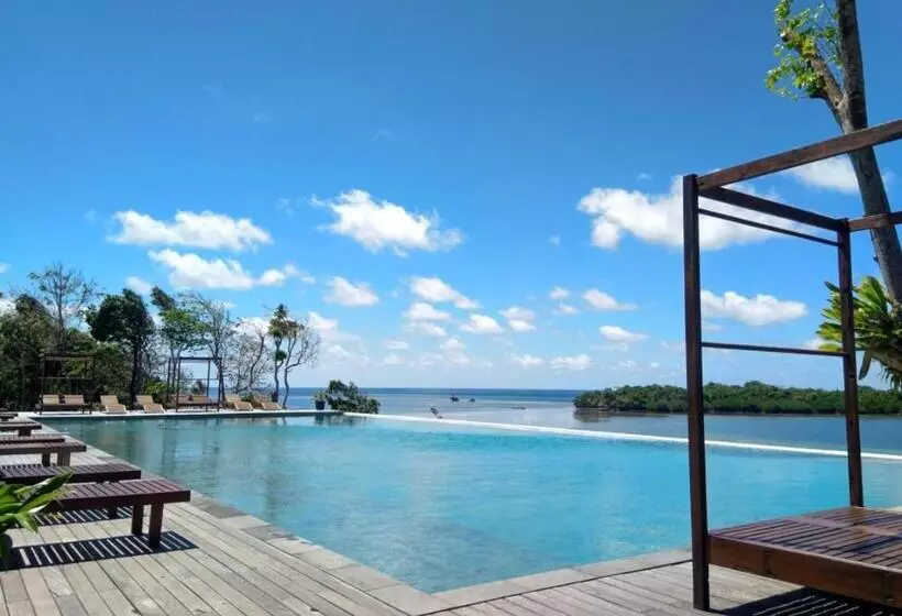 Hotelli Naya Matahora Island Resort