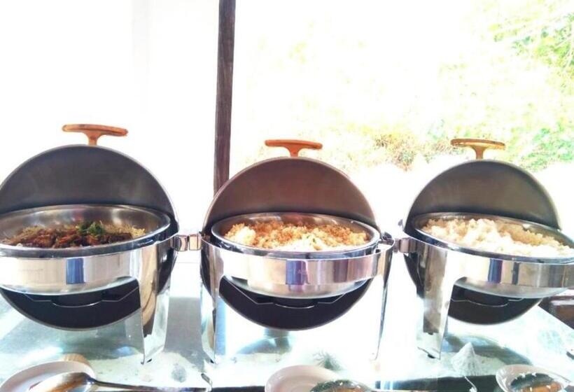 Hotel Naya Matahora Island Resort