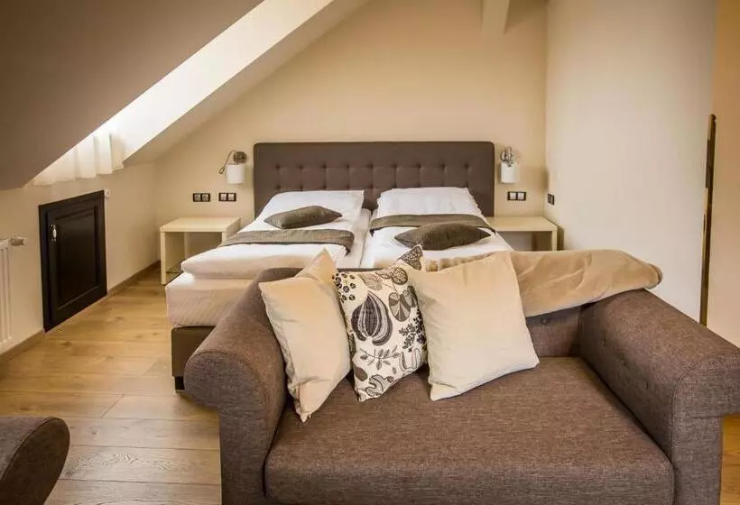 ホテル Pension Kokel