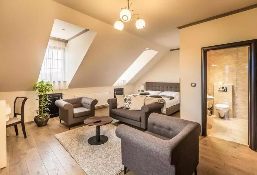 ホテル Pension Kokel