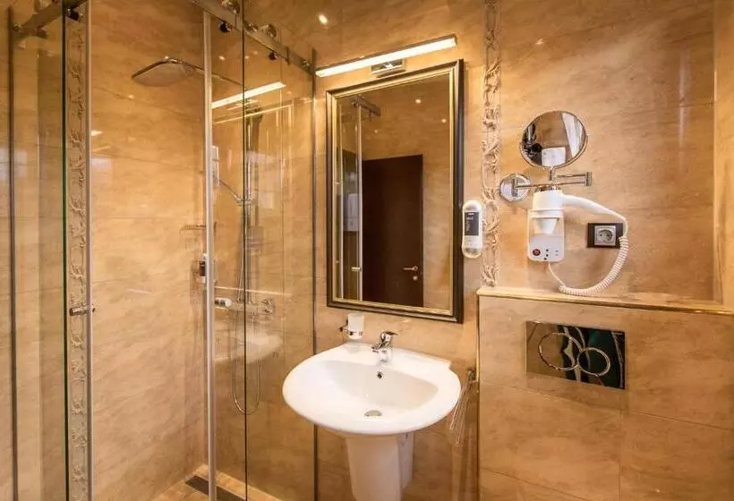 ホテル Pension Kokel