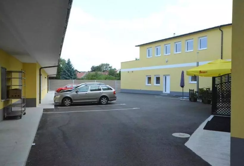 Hotelli Wartmannstetterhof