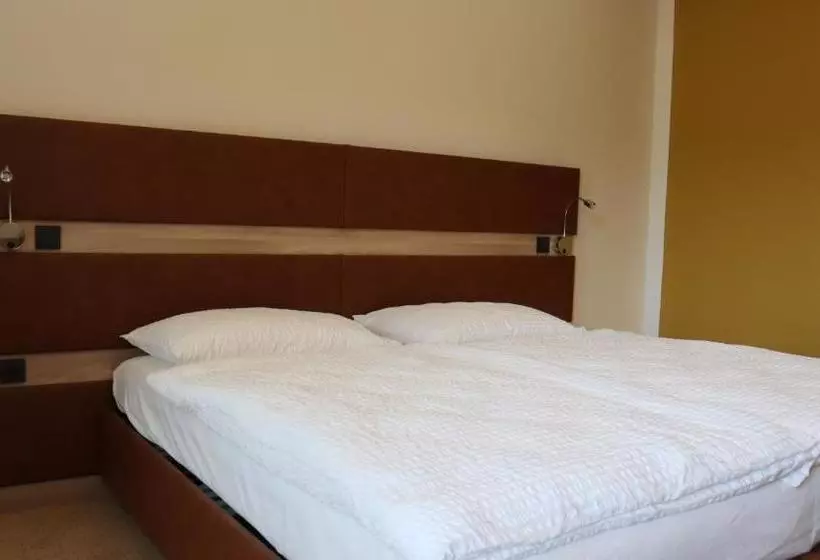 Hotelli Wartmannstetterhof