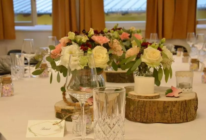 Hotelli Wartmannstetterhof