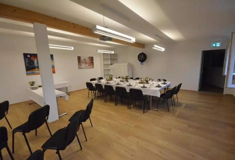 Hotelli Wartmannstetterhof