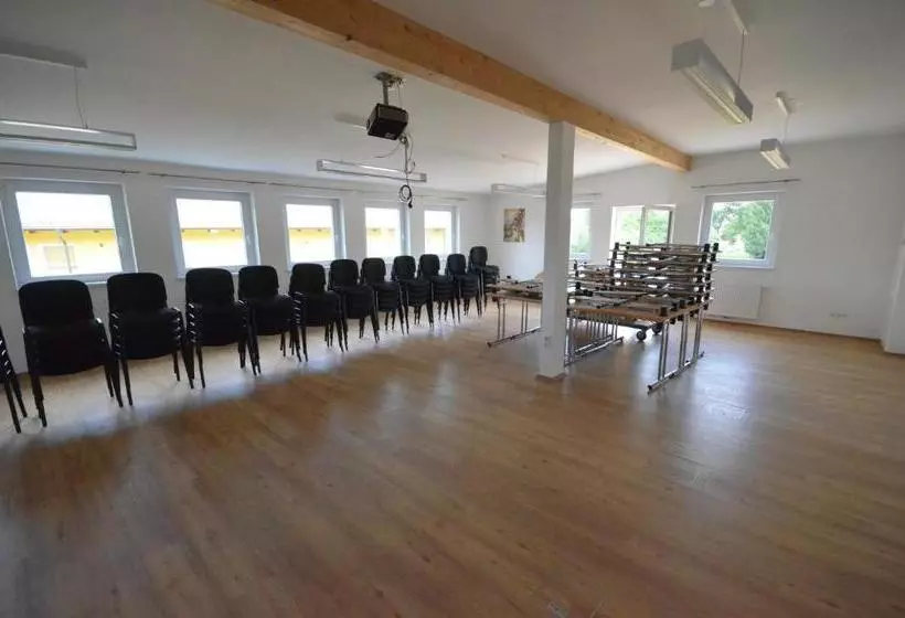 Hotelli Wartmannstetterhof