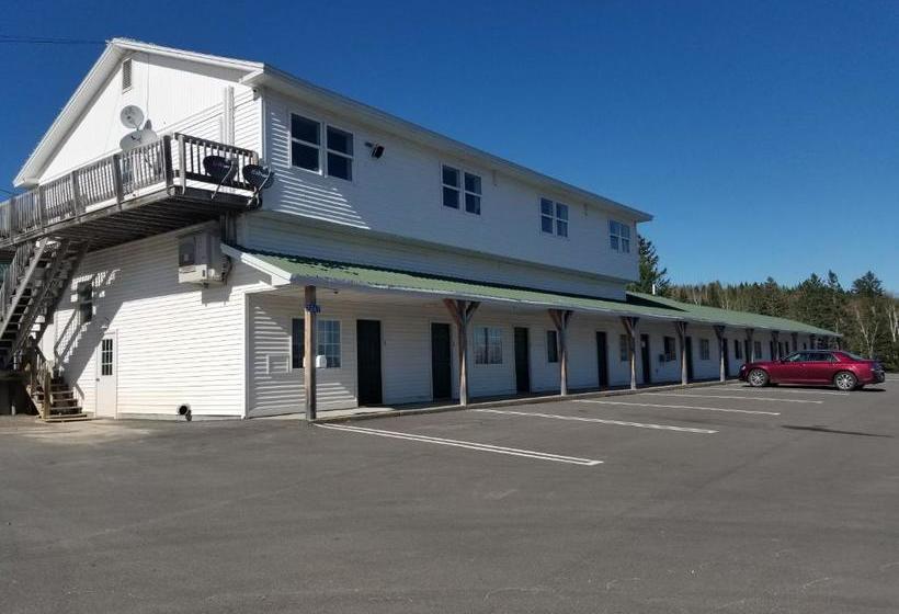 מוטל The Brookside Inn