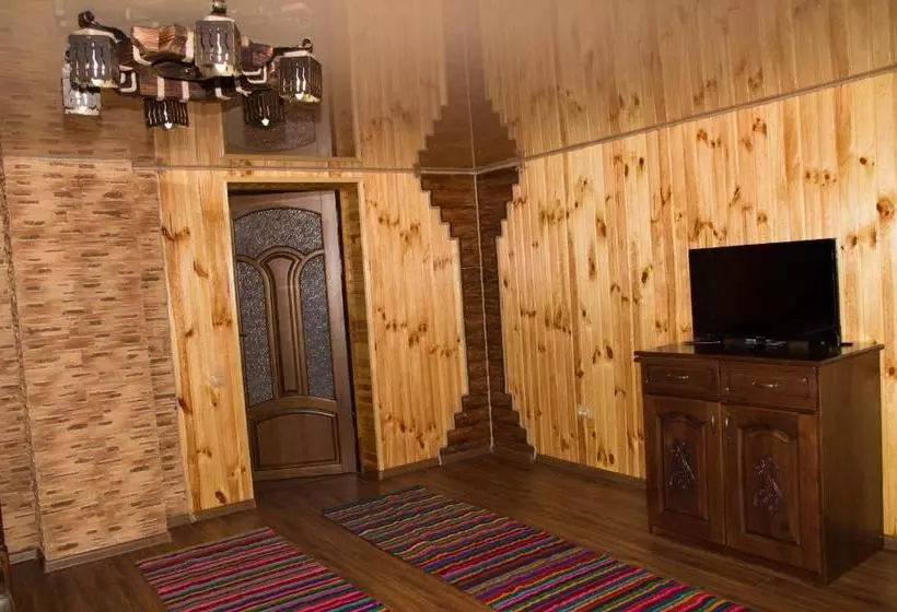 Majatalo карпатське сяйво