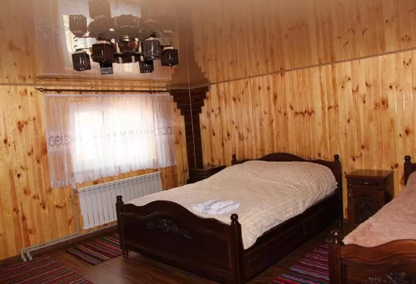 Majatalo карпатське сяйво