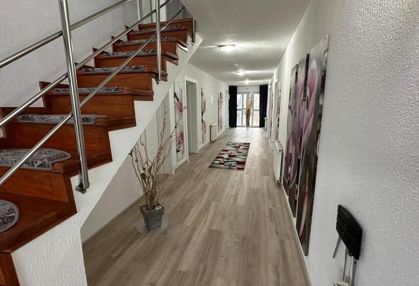 بنسيون Casa Augsburg