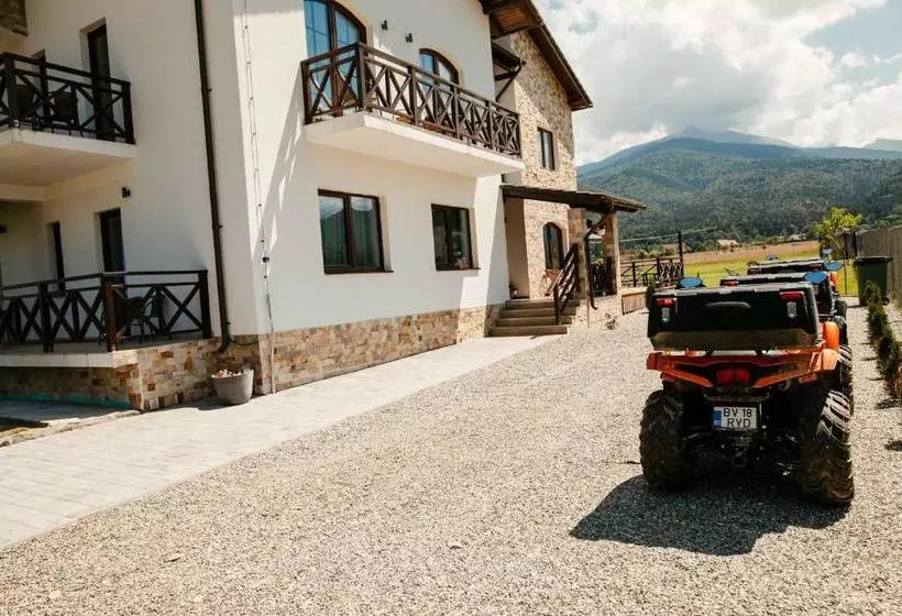 Majatalo Casa Iarina