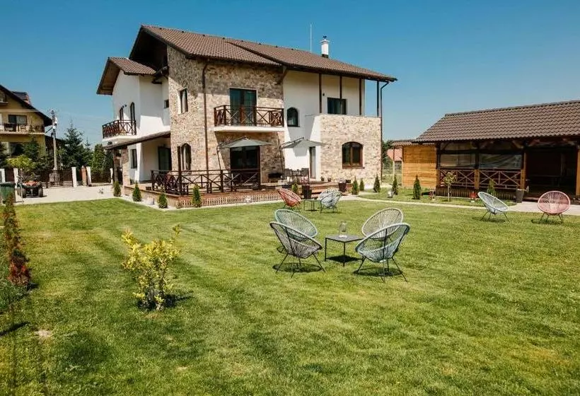 Majatalo Casa Iarina