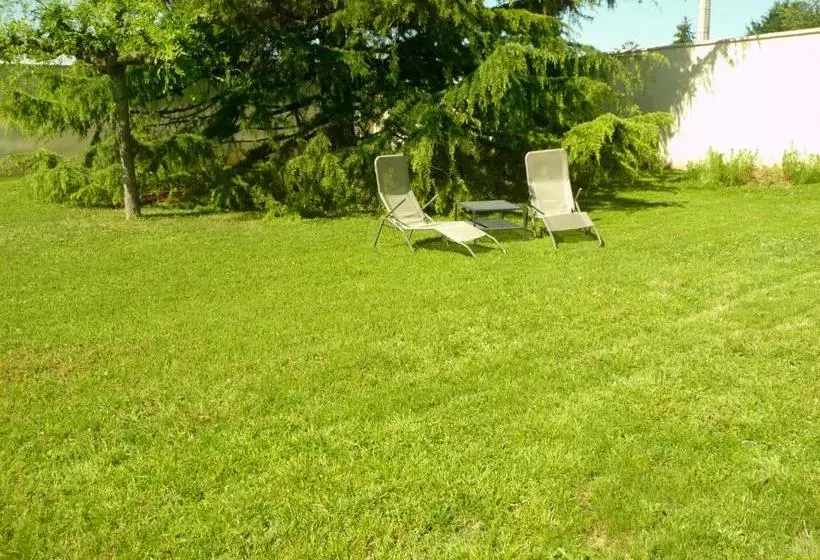 Majatalo Galot La Chapelle