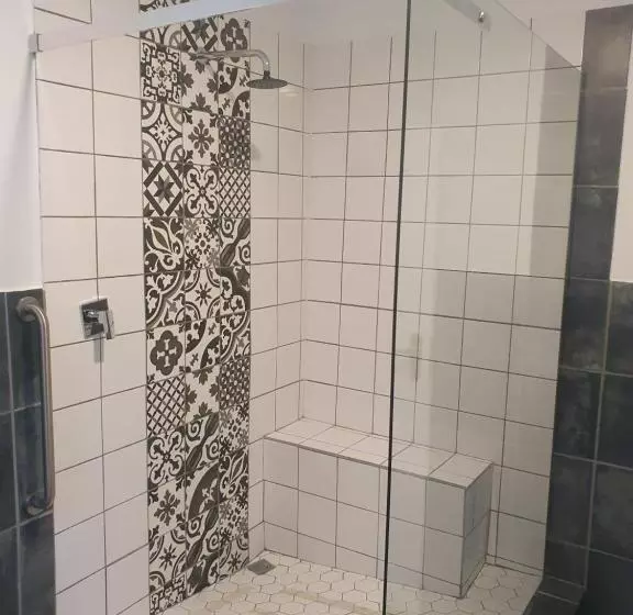 Majatalo Herb Garden Restaurant &s