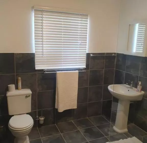 Majatalo Herb Garden Restaurant &s