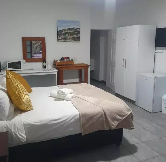 Majatalo Herb Garden Restaurant &s