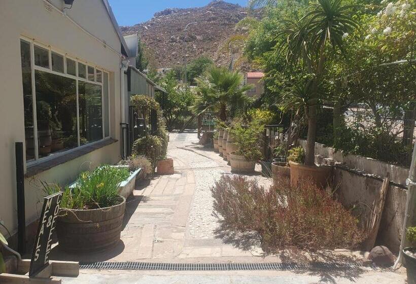 פנסיון Herb Garden Restaurant &s