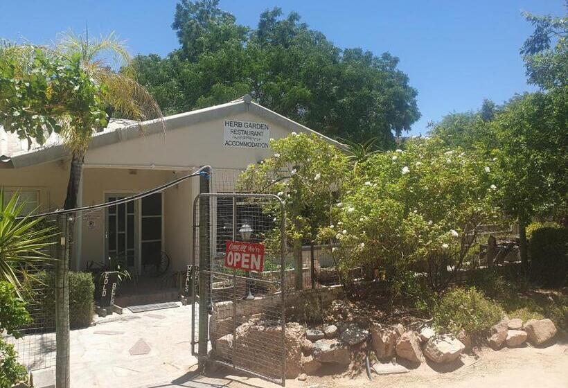 פנסיון Herb Garden Restaurant &s