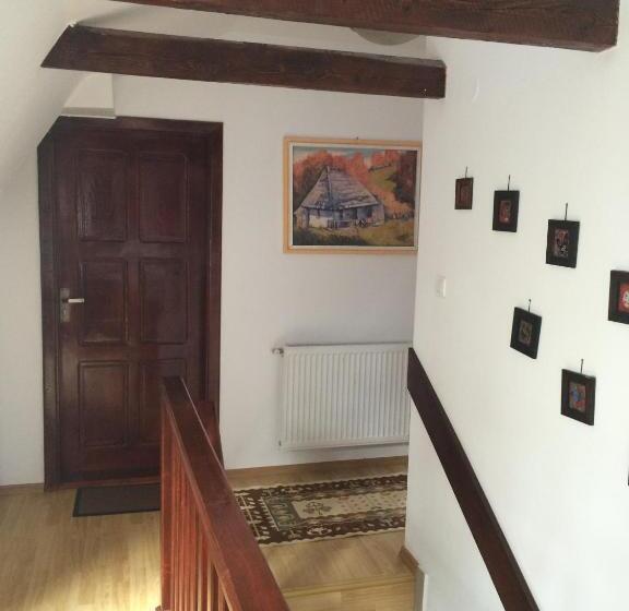 بنسيون La Mos Pavel