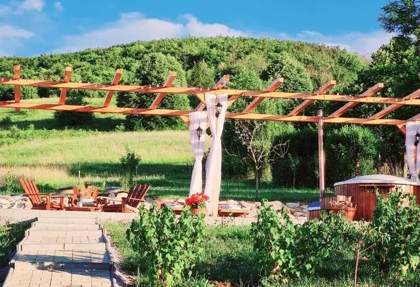 ペンション Mera Hills House