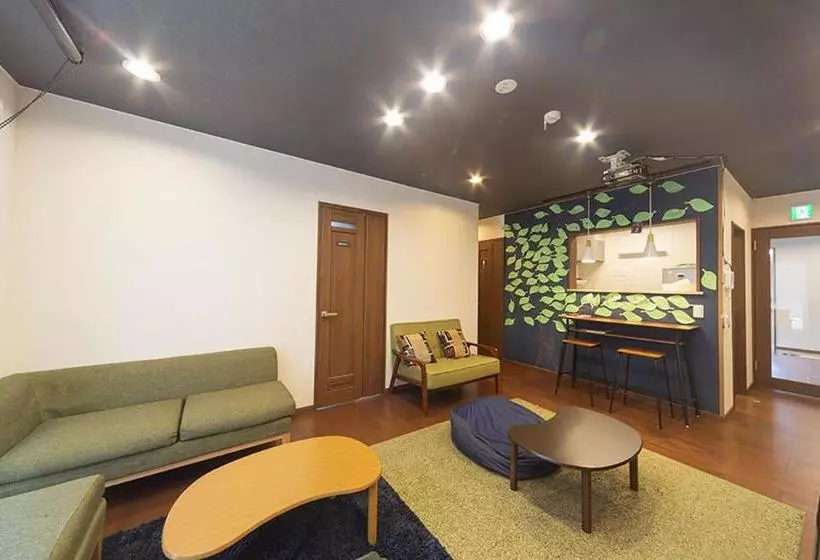 Retkeilymaja Guesthouse Nibutani Yanto