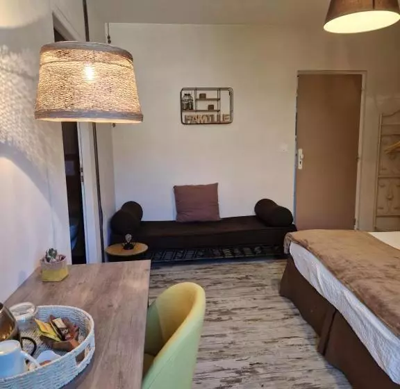 ベッドアンドブレックファースト Chambres D Hôtes Une Autre Maison