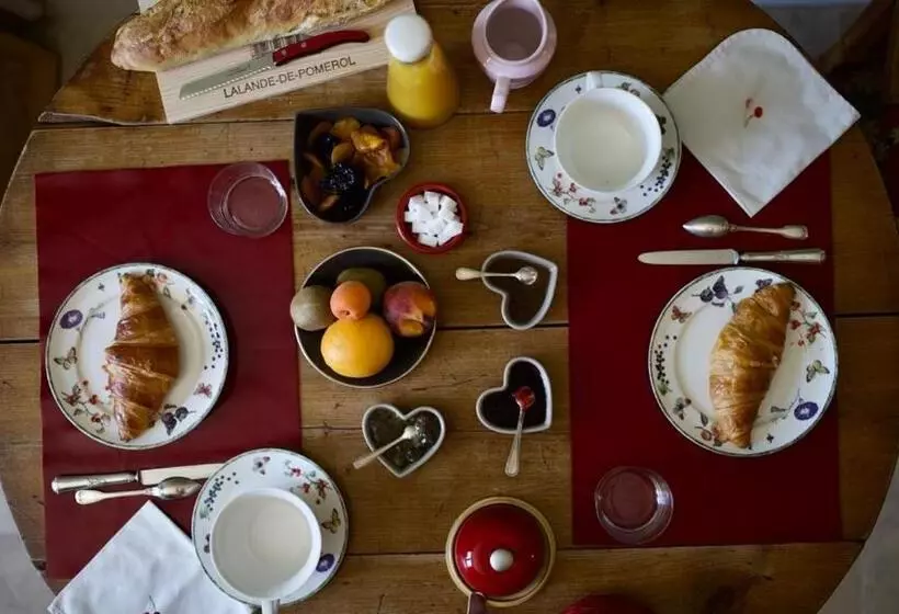 Aamiaismajoitus (B&B) Tournefeuille La Cure