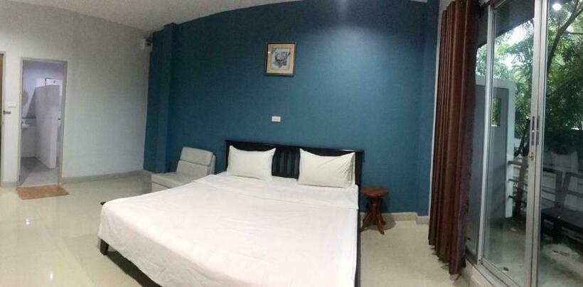 호텔 บ้านพระจันทร์ รีสอร์ท