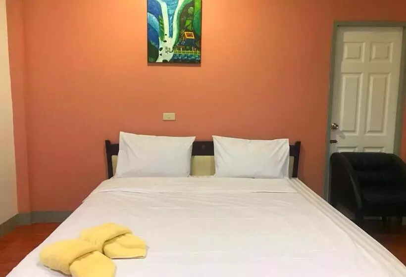 Hotelli บ้านพระจันทร์ รีสอร์ท