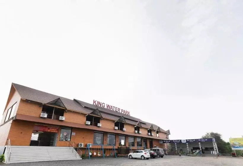 Hotelli Capital O King Water Park & Resort