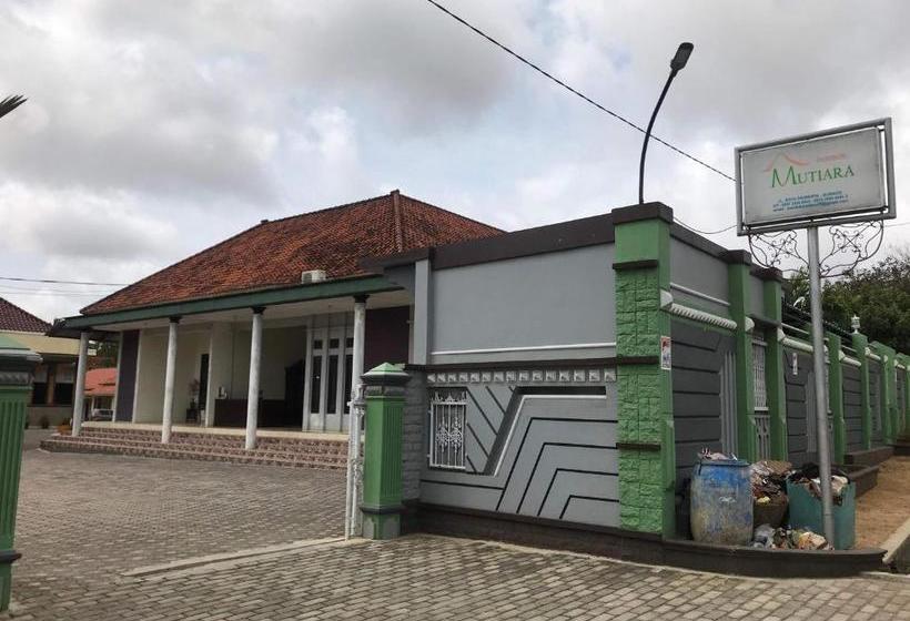 فندق Oyo 2681 Pondok Mutiara