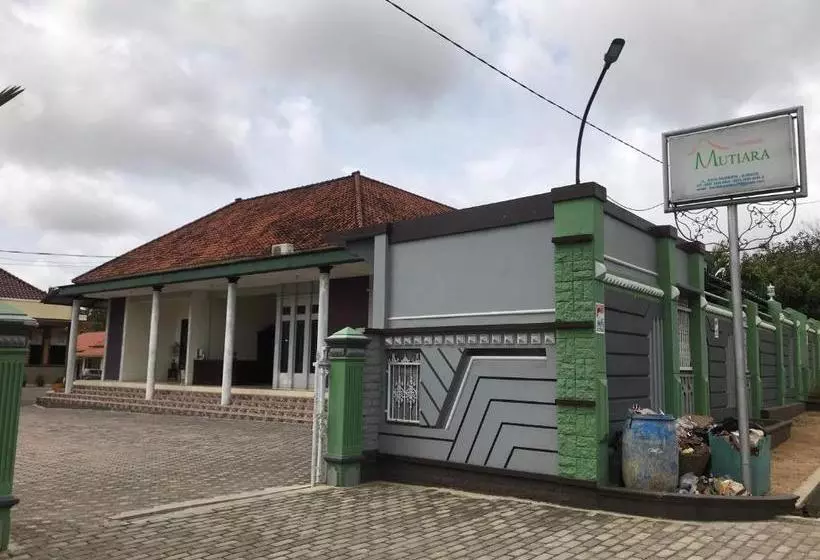 Hotelli Oyo 2681 Pondok Mutiara