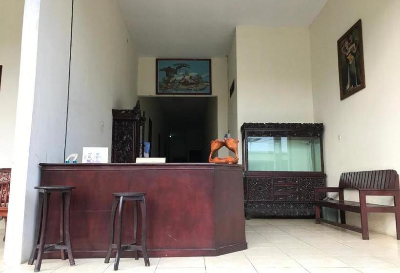 فندق Oyo 2681 Pondok Mutiara