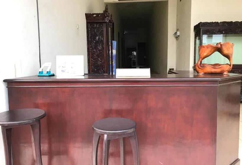 فندق Oyo 2681 Pondok Mutiara