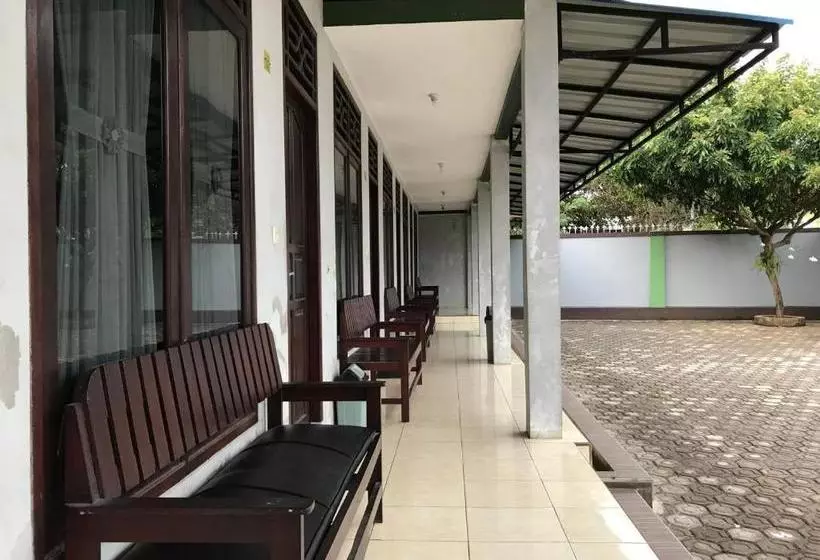 Hotelli Oyo 2681 Pondok Mutiara