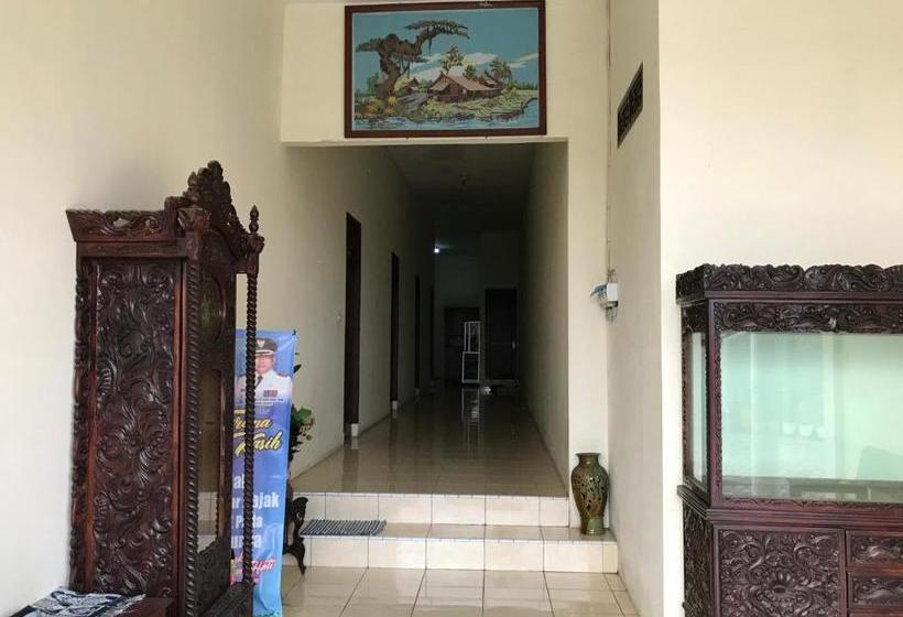 فندق Oyo 2681 Pondok Mutiara