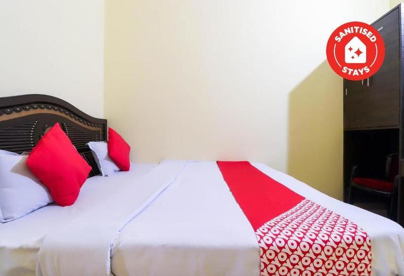 ホテル Oyo 70394 Rajendra