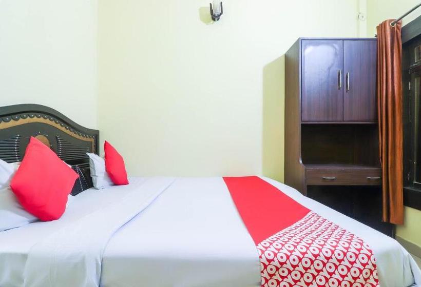 ホテル Oyo 70394 Rajendra