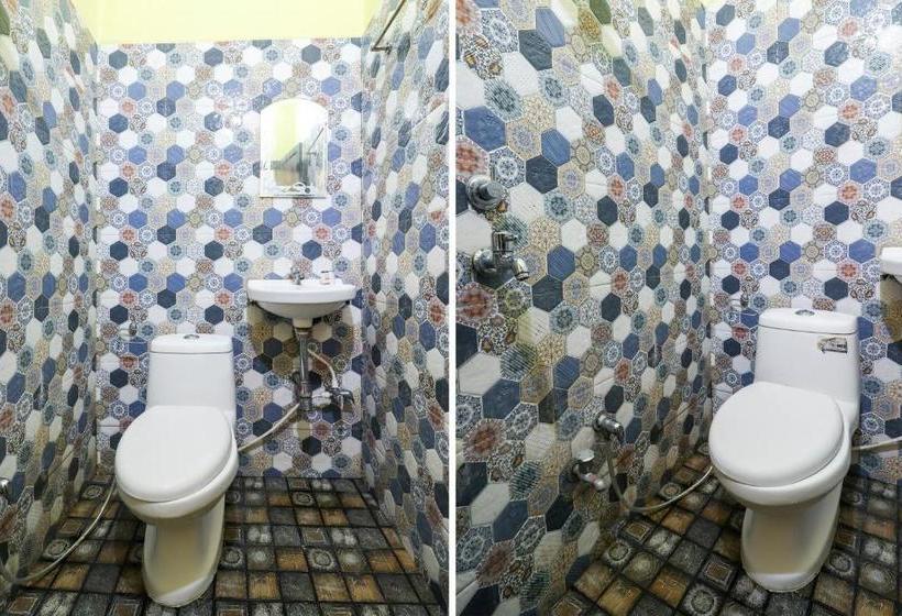 ホテル Oyo 70394 Rajendra