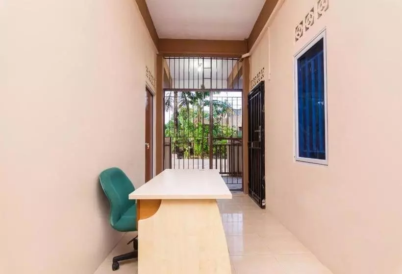 ホテル Oyo Life 2579 Kost Anggun 2