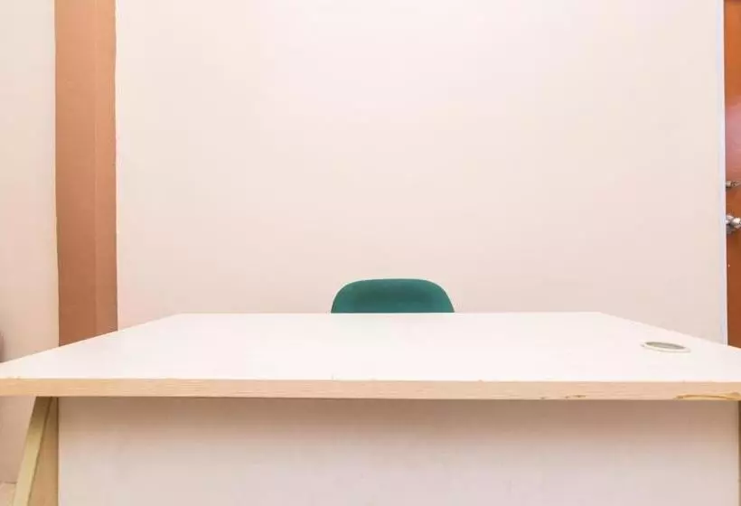 ホテル Oyo Life 2579 Kost Anggun 2